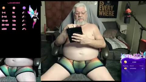 Snapshot of daddydom4fun chatting on February 7, 11:45 pm Daddydom4fun online show from February 7, 11:45 pm