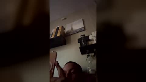 Snapshot of daddydondan chatting on June 11, 11:47 pm daddydondan online show from June 11, 11:47 pm