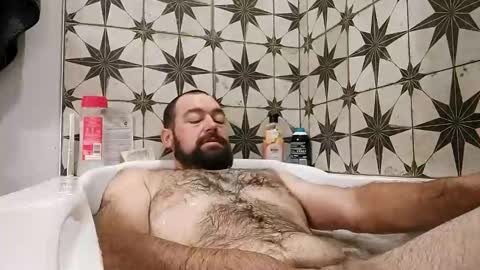 Snapshot of daddyj1983 chatting on June 6, 10:31 am daddyj1983 online show from June 6, 10:31 am