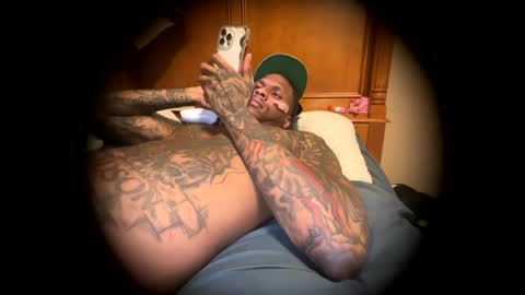 Snapshot of daddyjanimal chatting on May 7, 5:57 am sexy tatted king bbc online show from May 7, 5:57 am