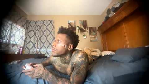 Snapshot of daddyjanimal chatting on May 14, 1:29 pm sexy tatted king bbc online show from May 14, 1:29 pm