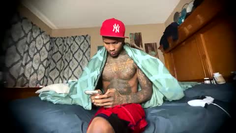 Snapshot of daddyjanimal chatting on May 26, 3:30 pm sexy tatted king bbc online show from May 26, 3:30 pm