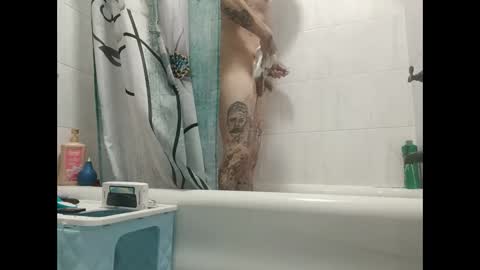Snapshot of daddylongdick3359 chatting on March 24, 2:49 am Coxxxinmouf online show from March 24, 2:49 am