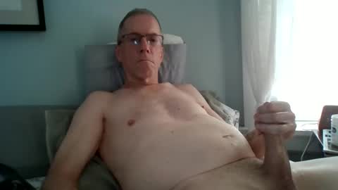 Snapshot of daddyluvssmoothies chatting on June 7, 4:55 pm daddyluvssmoothies online show from June 7, 4:55 pm