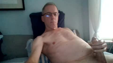 Snapshot of daddyluvssmoothies chatting on July 18, 8:56 pm daddyluvssmoothies online show from July 18, 8:56 pm