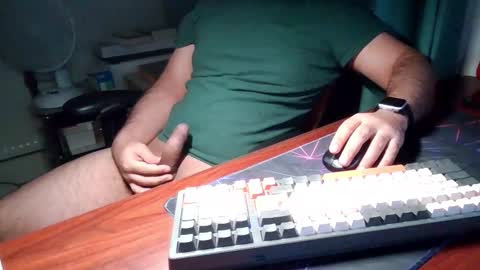 Snapshot of daddypimp3 chatting on September 10, 11:27 pm Paul online show from September 10, 11:27 pm