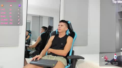 Snapshot of daddyrich4u chatting on October 9, 12:41 am daddyrich4u online show from October 9, 12:41 am