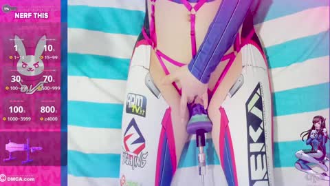 Im Andrea Nice to see you here  I love patterns soo much online show from March 19, 1:09 am