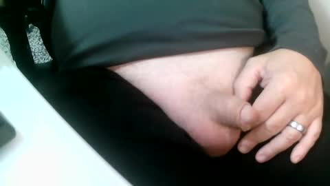 Snapshot of daddysmalls_55 chatting on January 6, 4:34 pm daddysmalls online show from January 6, 4:34 pm