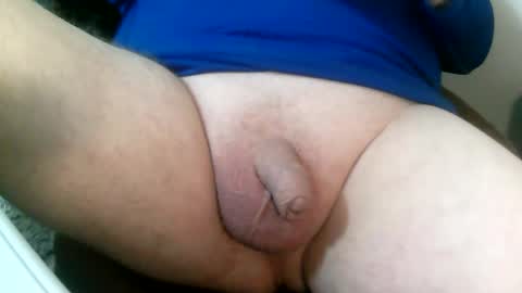 Snapshot of daddysmalls_55 chatting on January 6, 10:26 pm daddysmalls online show from January 6, 10:26 pm