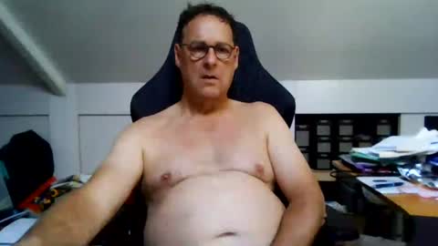 Snapshot of daddyspoenk chatting on July 27, 2:35 pm Dannyspoenk online show from July 27, 2:35 pm