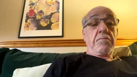 Snapshot of daddyweis chatting on April 25, 11:46 am daddyweis online show from April 25, 11:46 am