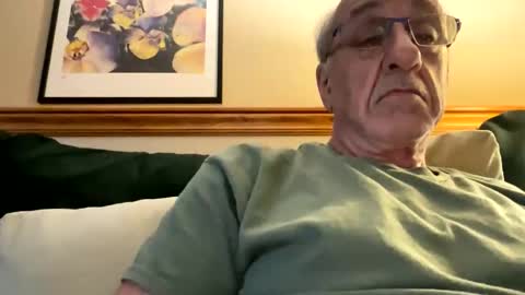 Snapshot of daddyweis chatting on May 10, 11:32 pm daddyweis online show from May 10, 11:32 pm