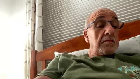 Snapshot of daddyweis chatting on May 19, 2:18 am daddyweis online show from May 19, 2:18 am