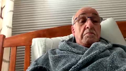 Snapshot of daddyweis chatting on May 25, 3:23 am daddyweis online show from May 25, 3:23 am