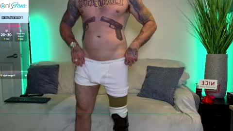 Snapshot of daddyxxluna chatting on October 14, 2:56 am ConstructionDaddy and Lady Luna online show from October 14, 2:56 am