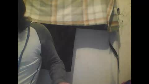 Snapshot of dadpervmind chatting on February 19, 12:45 pm dadpervmind online show from February 19, 12:45 pm