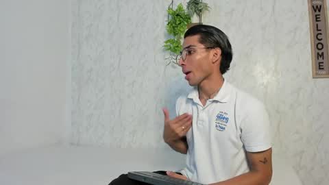 Snapshot of dady_show69 chatting on May 22, 11:38 am ALLAN online show from May 22, 11:38 am