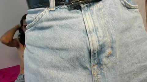 Snapshot of dady_show69 chatting on May 28, 11:51 am ALLAN online show from May 28, 11:51 am