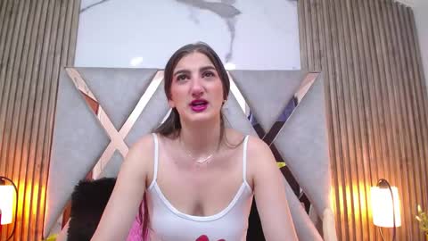 Snapshot of dafne_castro6478 chatting on April 21, 7:39 pm Dafne Castro online show from April 21, 7:39 pm
