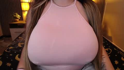 Snapshot of dafne_hs chatting on December 12, 5:15 pm Dafne online show from December 12, 5:15 pm
