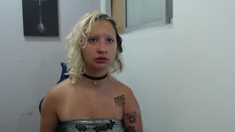 Dafne online show from April 12, 1:16 pm