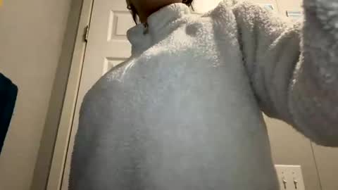 Snapshot of dafnecloutier chatting on February 16, 8:33 pm Dafne 27 Cory-24 online show from February 16, 8:33 pm