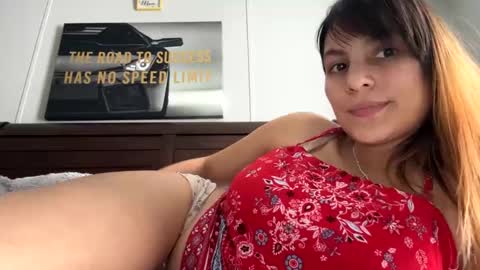 Snapshot of dafnecloutier chatting on February 25, 8:09 pm Dafne 27 Cory-24 online show from February 25, 8:09 pm