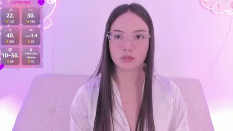 Dafne  online show from March 31, 1:22 pm