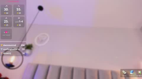 Snapshot of dahiana_cute_ chatting on March 8, 9:50 am Dahiana online show from March 8, 9:50 am