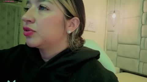 Snapshot of dahiana_dmour chatting on June 25, 11:37 am Dahiana online show from June 25, 11:37 am