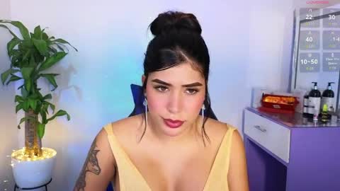 Snapshot of dahiana_prenss chatting on May 8, 8:58 pm Dahiana online show from May 8, 8:58 pm