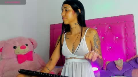 Snapshot of dahiangomezz chatting on May 29, 10:19 pm online show from May 29, 10:19 pm
