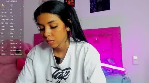 Snapshot of dahiangomezz chatting on June 26, 1:10 am online show from June 26, 1:10 am
