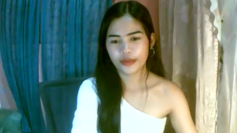 Im Dahlia online show from March 28, 10:59 am