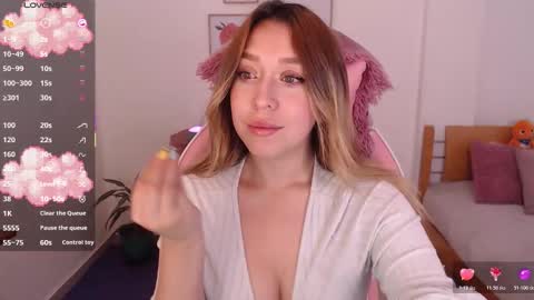 Snapshot of dahlia__sso chatting on January 7, 7:27 pm Dahlia online show from January 7, 7:27 pm