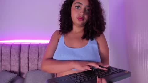 Snapshot of dahlia_rossee chatting on April 30, 7:42 pm dahlia_rossee online show from April 30, 7:42 pm