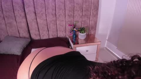 Snapshot of dahlia_rossee chatting on May 26, 7:54 pm dahlia_rossee online show from May 26, 7:54 pm