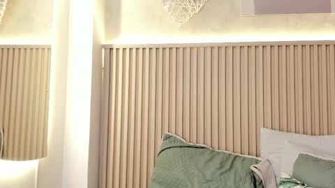 Snapshot of daiana_curly chatting on May 18, 7:31 pm Daiana online show from May 18, 7:31 pm