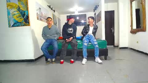 daiquirie online show from April 14, 1:06 pm