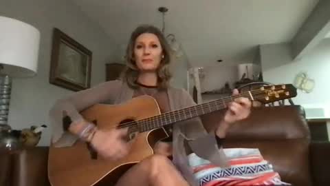 Snapshot of daisy9kat chatting on December 13, 4:05 pm Daisy137 online show from December 13, 4:05 pm