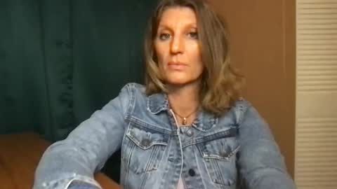 Snapshot of daisy9kat chatting on January 5, 1:24 am Daisy137 online show from January 5, 1:24 am