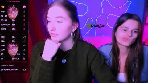 Snapshot of daisy_candy chatting on October 6, 12:08 am Little Di online show from October 6, 12:08 am