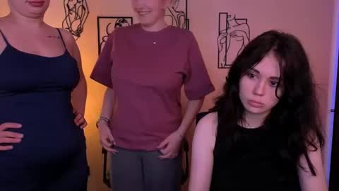 Snapshot of daisy_candy chatting on July 12, 12:45 am Little Di online show from July 12, 12:45 am
