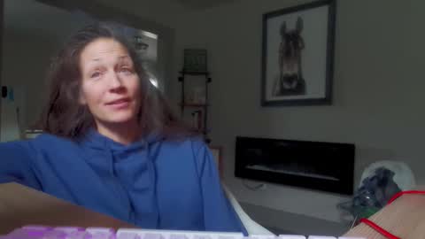 Daisy online show from April 2, 4:26 pm