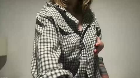 daisy_lately online show from March 2, 1:19 am