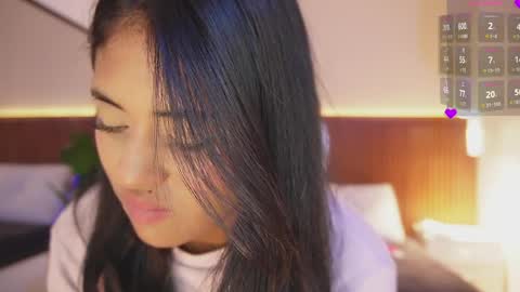 Daisy online show from April 6, 10:22 pm