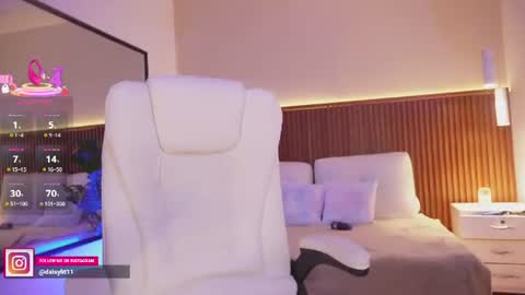 Snapshot of daisy_lit chatting on June 25, 5:12 am Daisy online show from June 25, 5:12 am
