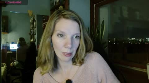 daisy_lovely online show from March 21, 5:16 pm