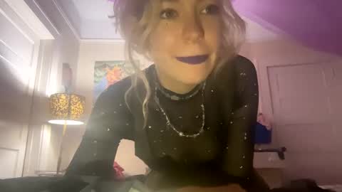 DaisyB3 online show from January 1, 2:30 am